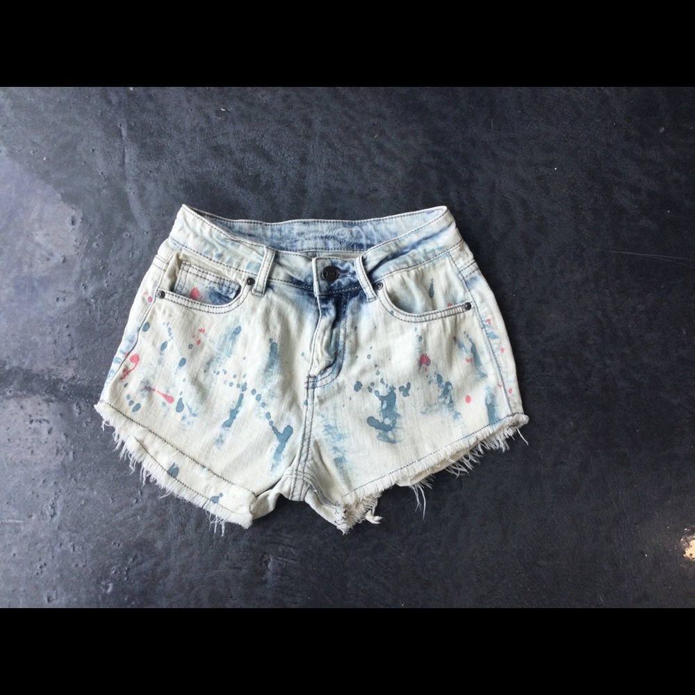 dELiA*s Light Wash Distress Denim Shorts